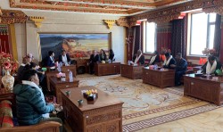 माओवादीको प्रतिनिधिमण्डल चीनमा, दुईदेशीय हित र व्यापारिक सम्बन्ध विस्तारबारे छलफल